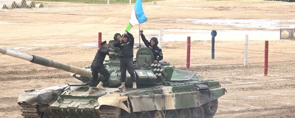 Победители Танкового биатлона АрМИ-2019 (второй дивизион) сборная Узбекистана Победители Танкового биатлона АрМИ-2019 (второй дивизион) сборная Узбекистана - Sputnik Ўзбекистон