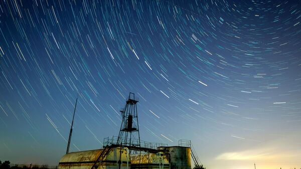 Звездное небо, наблюдаемое в Краснодарском крае во время метеорного потока Персеиды - Sputnik Ўзбекистон