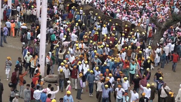 Bolee 100 chelovek postradali na festivale v Indii - video - Sputnik O‘zbekiston