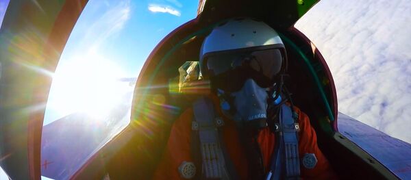 Истребители МиГ-31 провели воздушный бой в ближнем космосе - видео Истребители МиГ-31 провели воздушный бой в ближнем космосе - видео - Sputnik Ўзбекистон