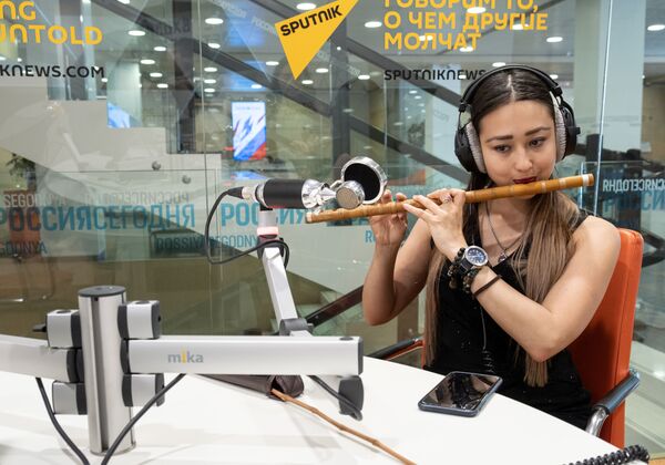 Музыка Древней Персии: как звучит узбекская флейта най - Sputnik Узбекистан