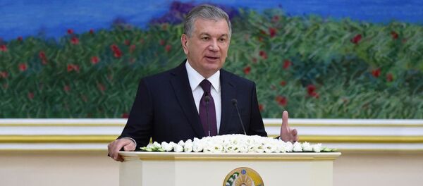 Мирзиёев: Категорически запрещено выполнение прогноза за счет взимания предоплаты - Sputnik Узбекистан