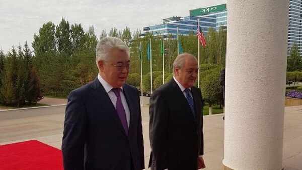 Главы МИД Узбекистана и Казахстана встретились в Нур-Султане - Sputnik Узбекистан