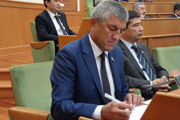 Toshkentda Oliy Majlis Senatining 21-yalpi majlisi oʻz ishini boshladi - Sputnik Oʻzbekiston