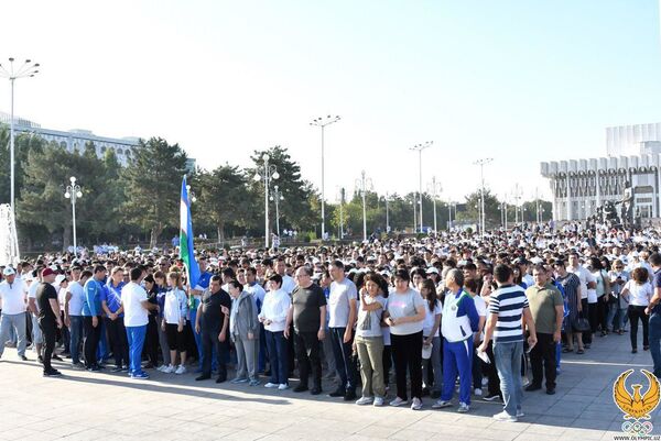 Жители Ташкента приняли участие в Массовой ходьбе Жители Ташкента приняли участие в Массовой ходьбе - Sputnik Узбекистан