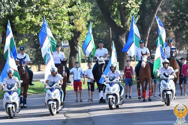 Жители Ташкента приняли участие в Массовой ходьбе Жители Ташкента приняли участие в Массовой ходьбе - Sputnik Узбекистан