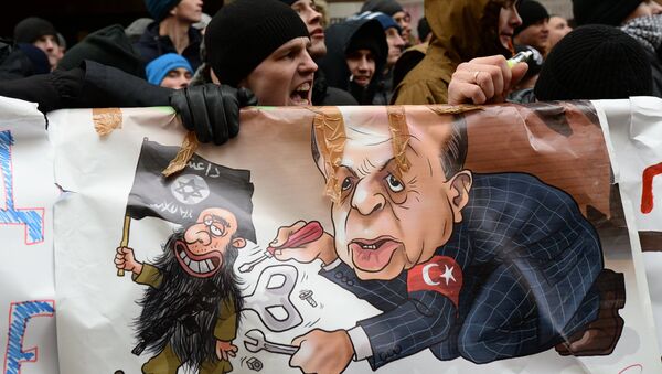Акция протеста в Москве против действий ВВС Турции - Sputnik Узбекистан