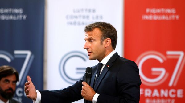 Vistuplenie prezidenta Fransii Emmanuelya Makrona na sammite G7 v Parije - Sputnik O‘zbekiston