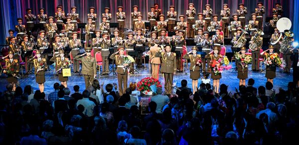 Военный оркестр Народной армии КНДР на фестивале Спасская башня в Москве - Sputnik Узбекистан