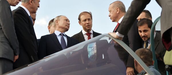 Президент РФ В. Путин и президент Турции Р. Т. Эрдоган посетили авиасалон МАКС 2019 - Sputnik Ўзбекистон