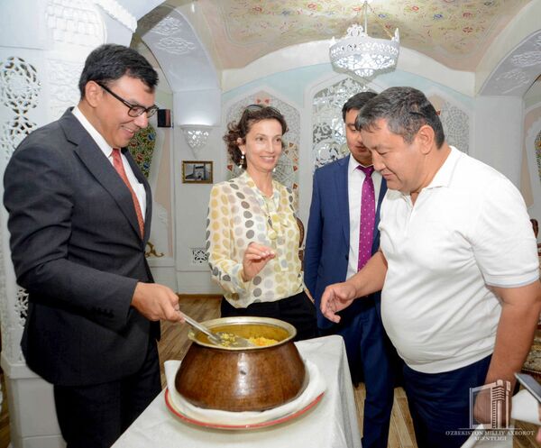 Генеральный директор ЮНЕСКО Одри Азуле восхитилась Бухарой - Sputnik Узбекистан