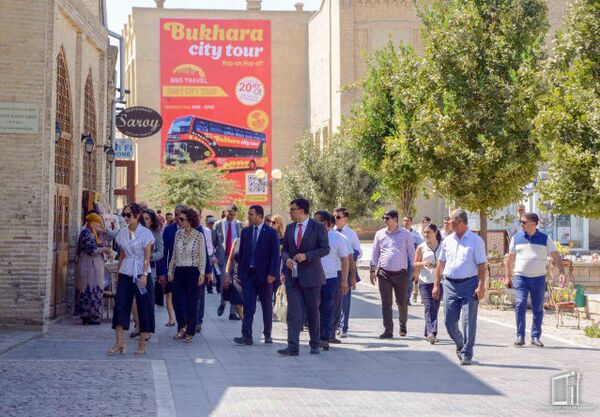 Генеральный директор ЮНЕСКО Одри Азуле восхитилась Бухарой - Sputnik Узбекистан