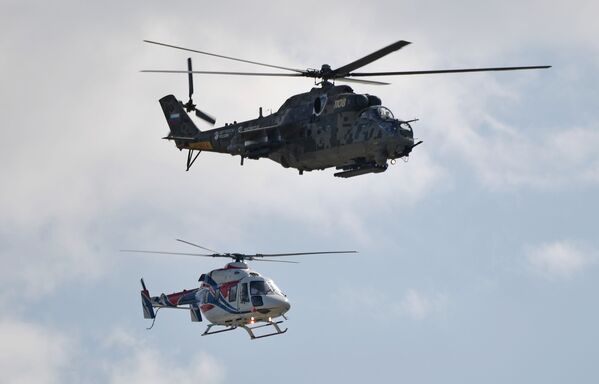 Mi-24 va Ansat-U vertolotlari. - Sputnik O‘zbekiston