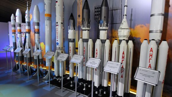 Maketi rossiyskiy raket-nositeley na Mejdunarodnom aviatsionno-kosmicheskom salone MAKS-2019  - Sputnik O‘zbekiston