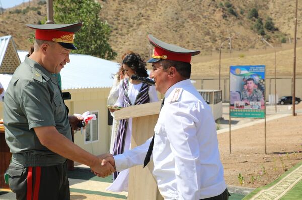 На перевале Камчик построили военный городок - Sputnik Узбекистан