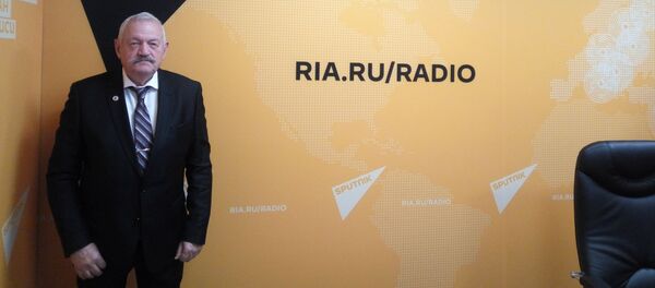 Военного университета Минобороны России, полковник в отставке Владимир Карякин - Sputnik Узбекистан