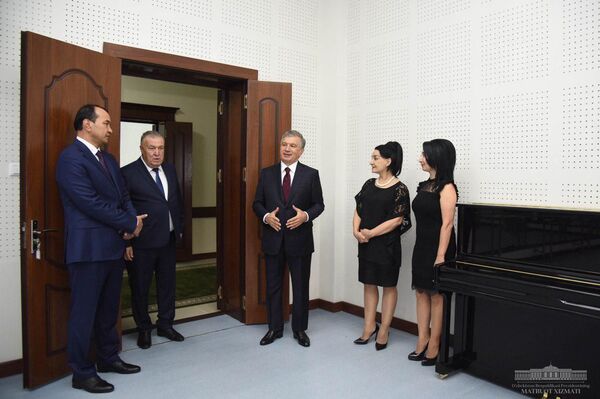 Мирзиёев: на местах должны быть учреждения под эгидой Высшей школы танца - Sputnik Узбекистан