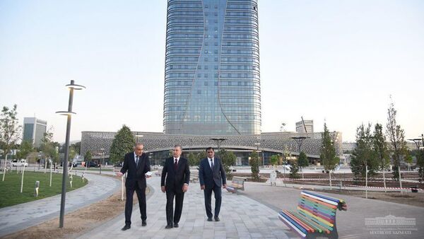 Shavkat Mirziyoyev posetil Tashkent City - Sputnik Oʻzbekiston