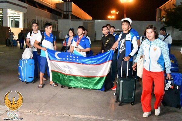 Сборная Узбекистана по дзюдо вернулась в Ташкент - Sputnik Узбекистан