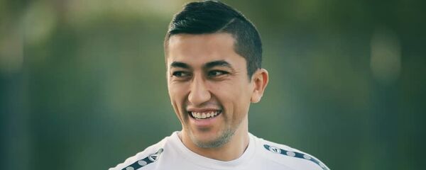 Футболист и капитан сборной Узбекистана Одил Ахмедов - Sputnik Узбекистан