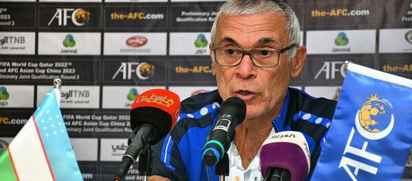 Главный тренер сборной Узбекистана по футболу Эктор Купер - Sputnik Узбекистан