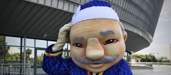 В клубе считают, что этот милый старичок должен стать не только символом ХК Хумо, но и всего Узбекистана - Sputnik Узбекистан