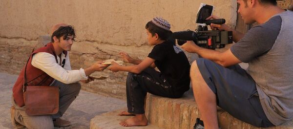 Дэвин Грэм провел съемки нового корокометражного фильма Аладдин в Государственном музее-заповеднике Ичан-Кала в Хиве - Sputnik Узбекистан