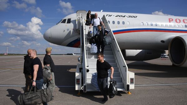 Участники договоренности об освобождении между Россией и Украиной прилетели в Москву - Sputnik Узбекистан