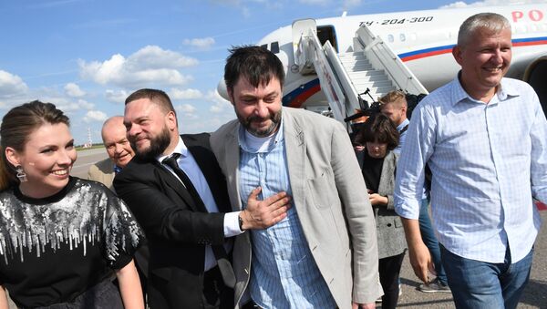Ситуация во Внуково на фоне сообщений об обмене заключенными - Sputnik Ўзбекистон
