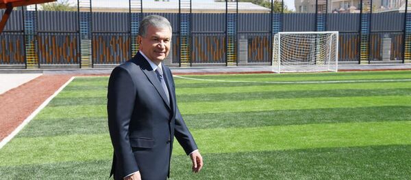 Glava Respubliki Uzbekistan Shavkat Mirziyoyev 10-sentabrya posetil prezidentskuyu shkolu v Tashkente - Sputnik O‘zbekiston