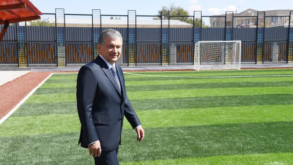 Glava Respubliki Uzbekistan Shavkat Mirziyoyev 10 sentyabrya posetil prezidentskuyu shkolu v Tashkente - Sputnik Oʻzbekiston