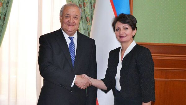13 сентября 2019 года Министр иностранных дел Узбекистана Абдулазиз Камилов принял вновь назначенного Посла Франции Изабель Сервоз-Галлуччи - Sputnik Ўзбекистон