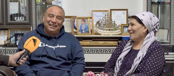 В гостях у семьи боксера Ахмадалиева В гостях у семьи боксера Ахмадалиева - Sputnik Узбекистан