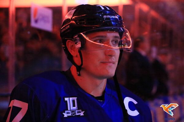 Хумо не смог одолеть Торпедо-Горький в третьем матче ВХЛ - Sputnik Узбекистан