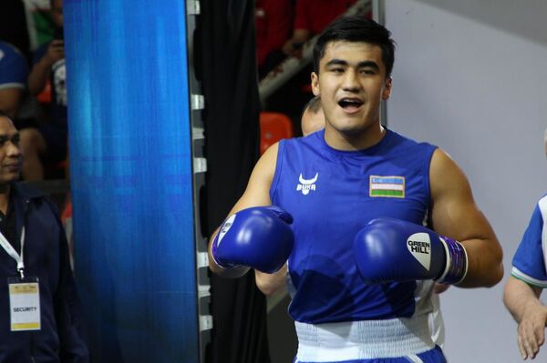 ЧМ по боксу в Екатеринбурге: еще два узбекистанца в 1/8 - Sputnik Узбекистан