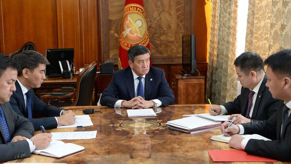 Prezident Sooronbay Jeenbekov provel soveщaniye po situatsii na kыrgыzsko-tadjikskoy granitse - Sputnik Oʻzbekiston