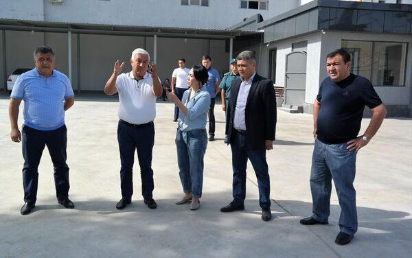 Ҳокимиятсиз ҳоким: Олмазор тумани раҳбари сайловлар, маҳалла ва тўйлар хусусида Ҳокимиятсиз ҳоким: Олмазор тумани раҳбари сайловлар, маҳалла ва тўйлар хусусида - Sputnik Ўзбекистон