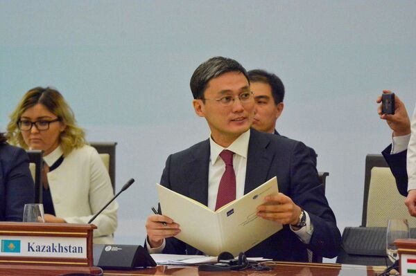 Узбекистан удвоит число солнечных электростанций - документ подписан - Sputnik Узбекистан