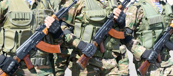 Солдаты Вооруженных сил Узбекистана Солдаты Вооруженных сил Узбекистана - Sputnik Ўзбекистон