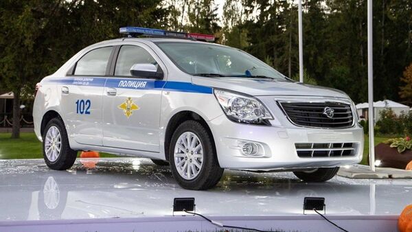 Ravon показал в Москве полицейский автомобиль - Sputnik Ўзбекистон