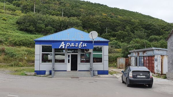 Токайские вина Курильским островам: как венгр Тибор на Итурупе бизнесом занимается - Sputnik Узбекистан