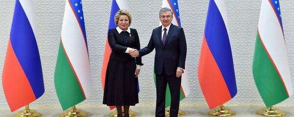 Президент Республики Узбекистан Шавкат Мирзиёев 2 октября принял председателя Совета Федерации Федерального Собрания Российской Федерации Валентину Матвиенко - Sputnik Ўзбекистон