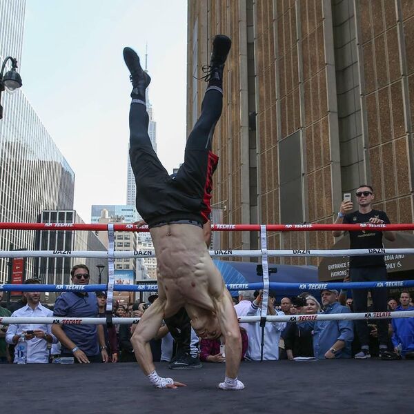 Названа дата следующего боя Исроила Мадримова - Sputnik Узбекистан