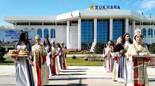 Валентина Матвиенко прибыла в Бухару - фото - Sputnik Узбекистан