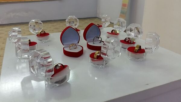 В Бухаре прошла выставка-инсталляция, посвященная социальным проблемам В Бухаре прошла выставка-инсталляция, посвященная социальным проблемам - Sputnik Узбекистан