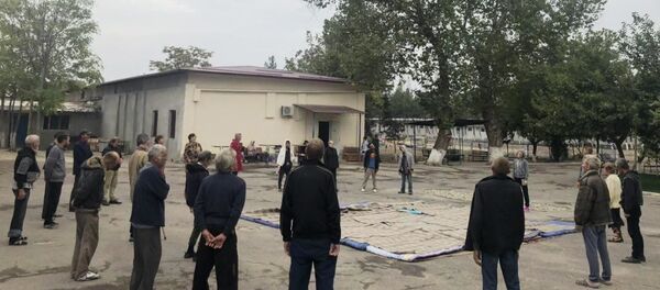 ГУВД провело занятия по йоге в Центре реабилитации для бездомных - Sputnik Узбекистан