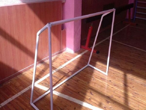 Без шайбы, льда, коньков и правил: узбекский хоккей возродят по-махаллински - Sputnik Узбекистан