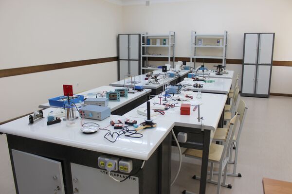 Кадры для мирной страны: кого готовит узбекско-афганский вуз в Термезе - Sputnik Узбекистан