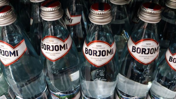 Минеральная вода Боржоми - Sputnik Узбекистан