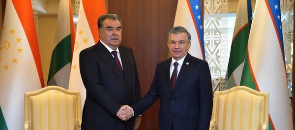 Shavkat Mirziyoyev vstretilsya s Emomali Raxmonom Shavkat Mirziyoyev vstretilsya s Emomali Raxmonom - Sputnik O‘zbekiston